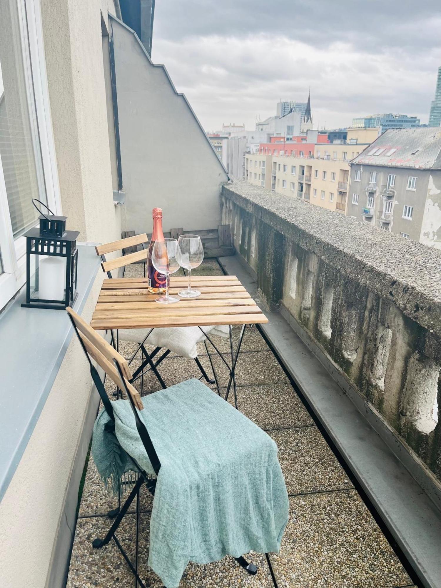 Charming Studio In The Old Town Apartment Bratislava Ngoại thất bức ảnh