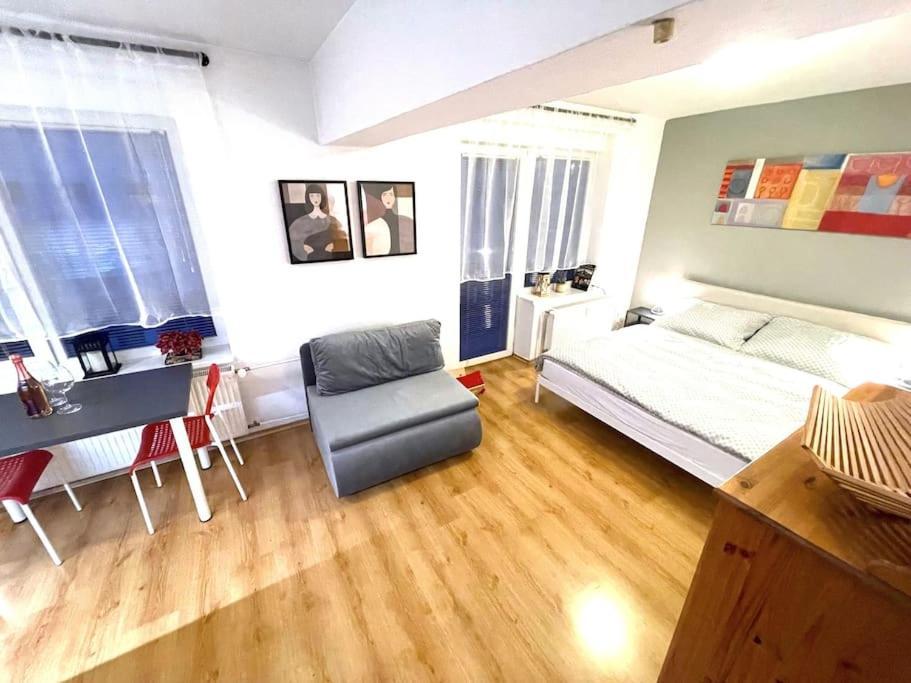 Charming Studio In The Old Town Apartment Bratislava Ngoại thất bức ảnh